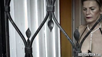 HORROR PORN A whore with three tits