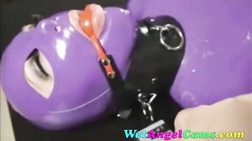 Extreme Camgirl Bondage to Cum o Cam